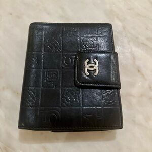 CHANEL Black Embossed Leather Card Holder